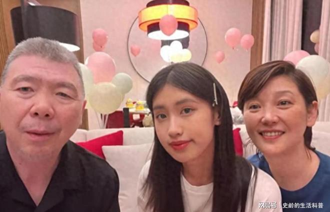 徐帆回应离婚传闻冯小刚心思藏不住